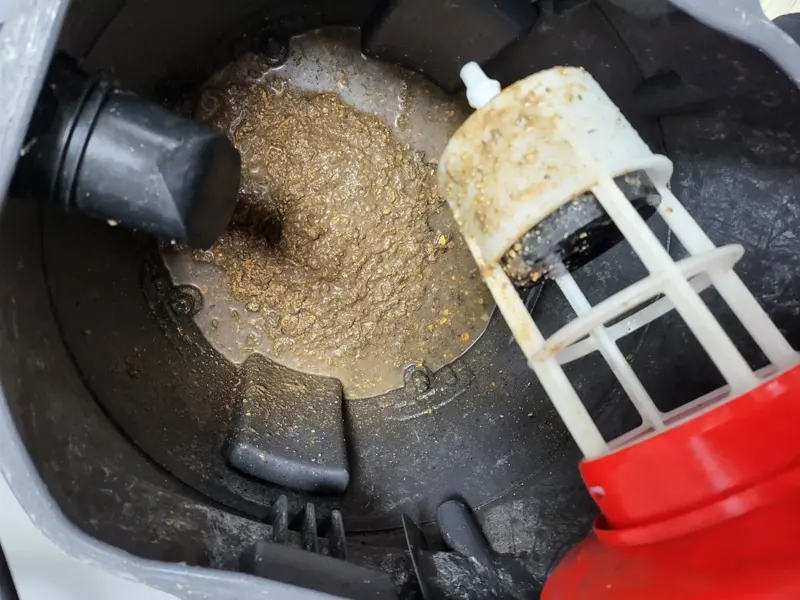 광주 북구 석션 통 안에 모인 음식물 찌꺼기